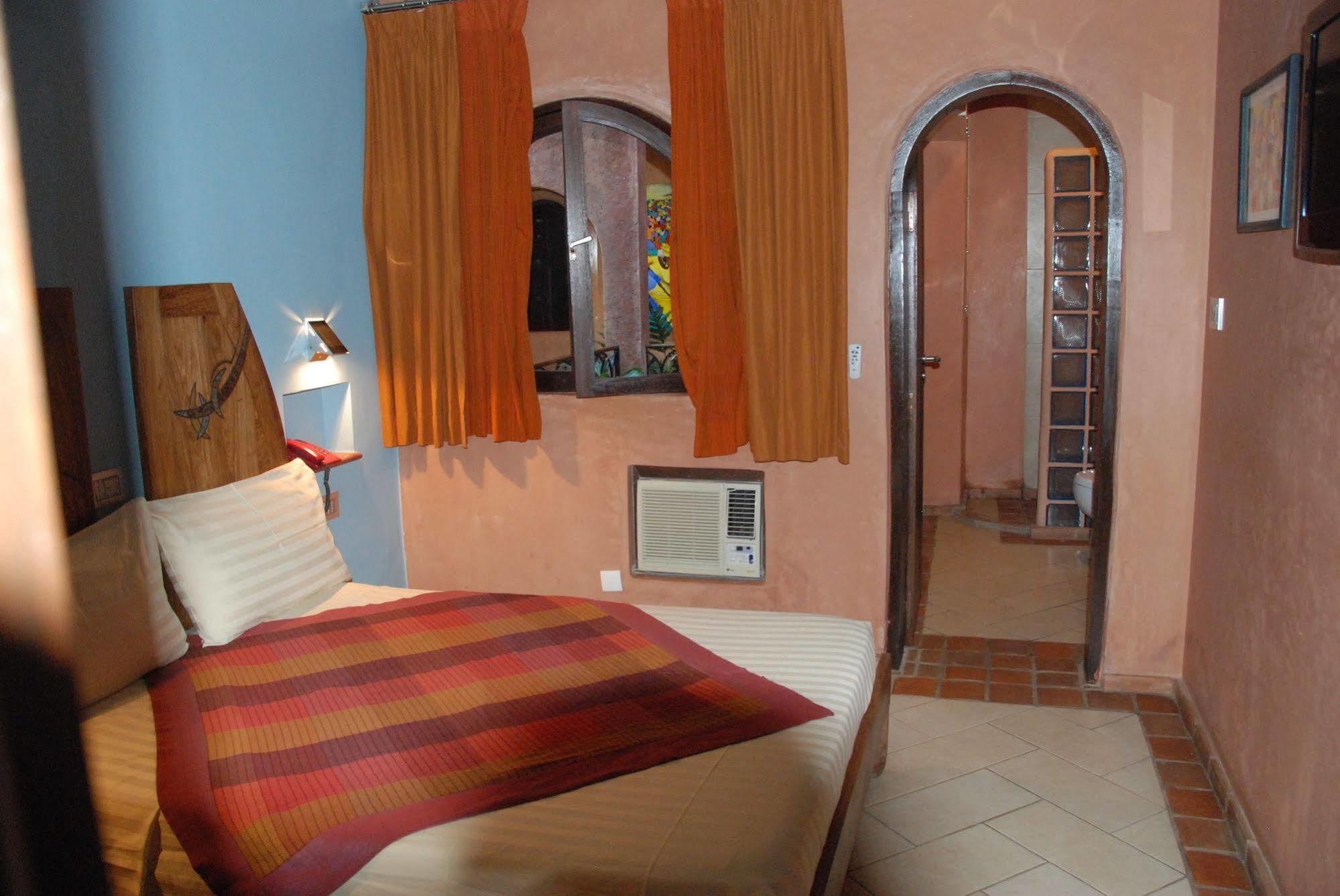 Hotel Le Djoloff Dakar Exterior foto